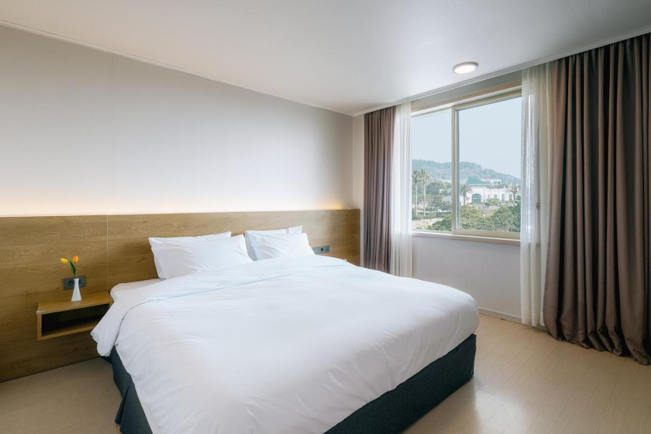 Bloom Hotel Jeju Esterno foto
