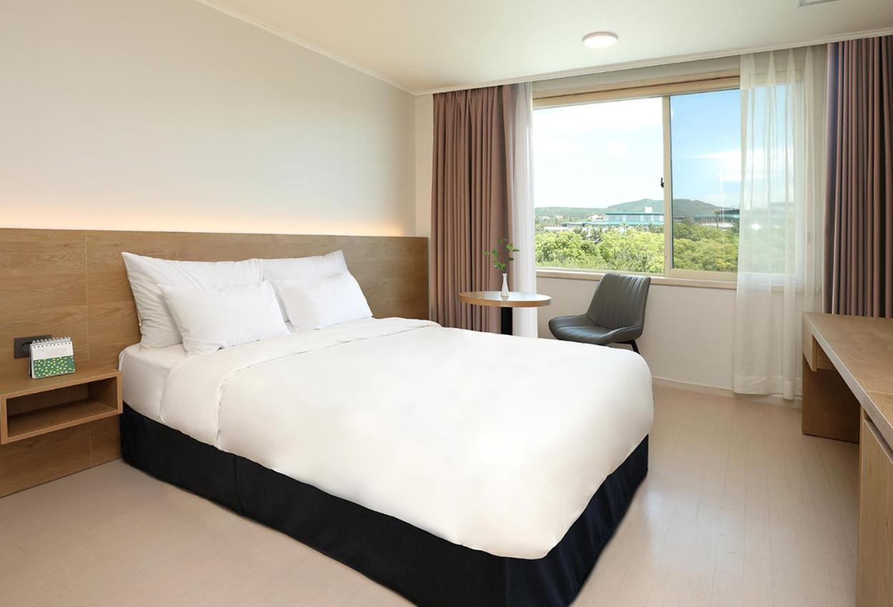 Bloom Hotel Jeju Esterno foto